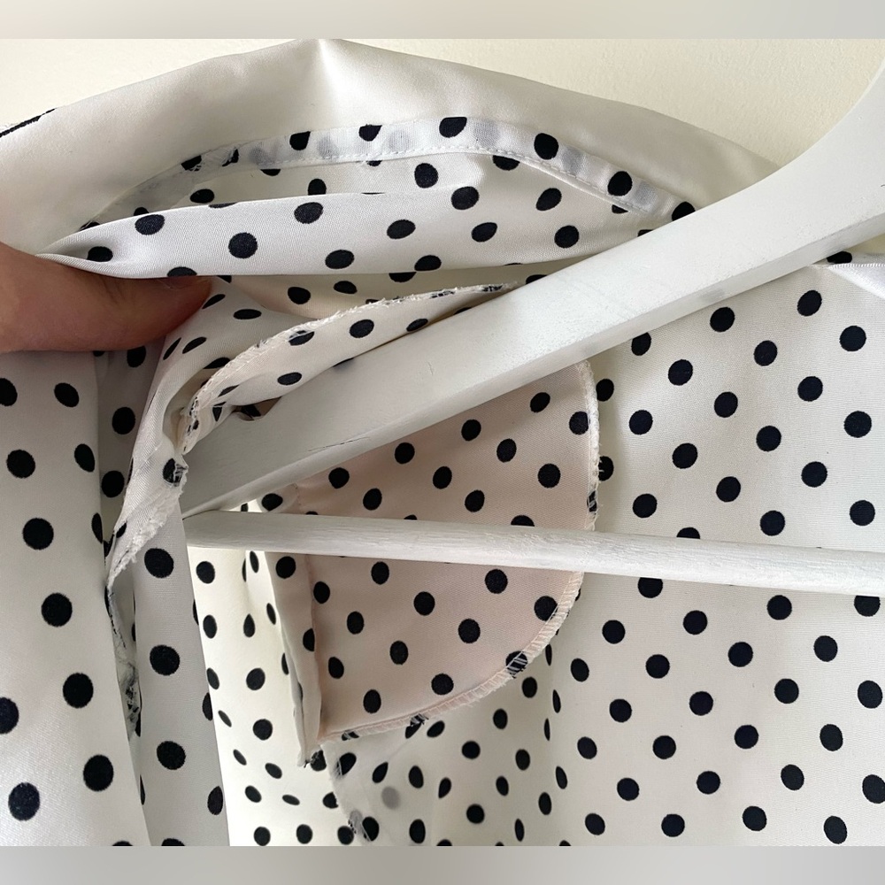 Vintage black and white polka dot print puff shoulder blouse - Picture 9 of 16
